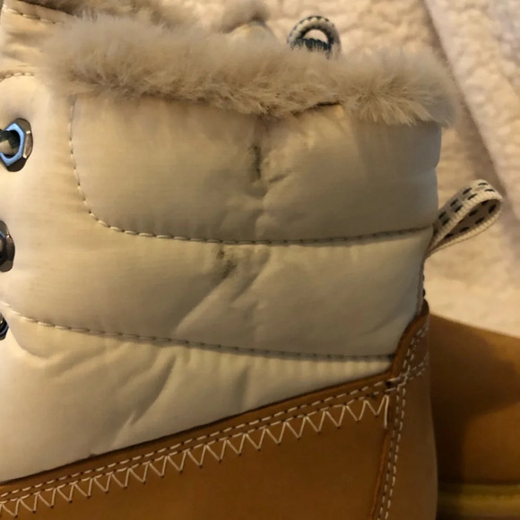 Timberland Women’s Premium 6 IN Wheat Warm Lined Puffer Waterproof Boot Size 6 M - Picture 4 of 11